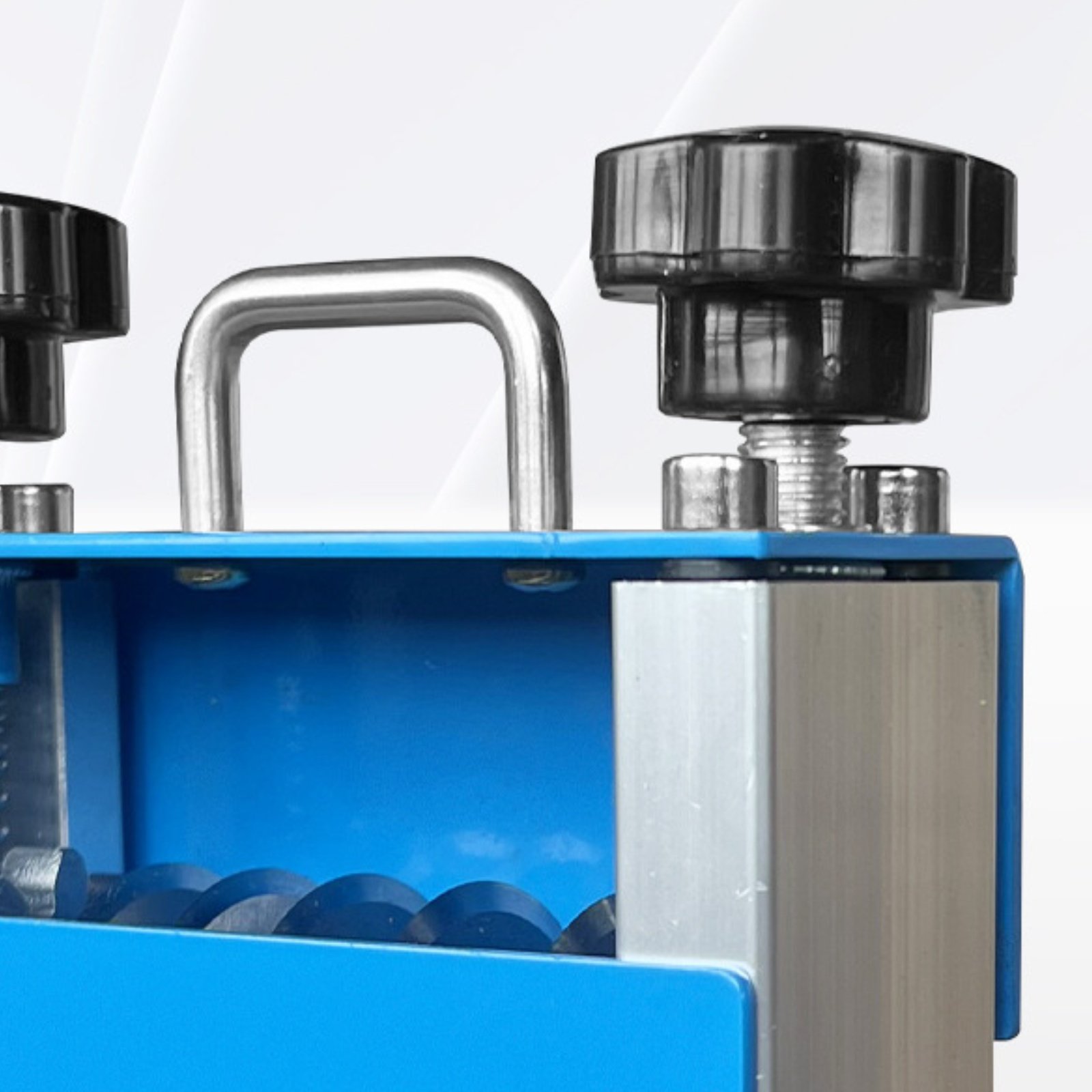 Workshop Hand Tools And Equipment - Multi-Hole Cord Peeler Twin-Drive-Drive Hand Crank
